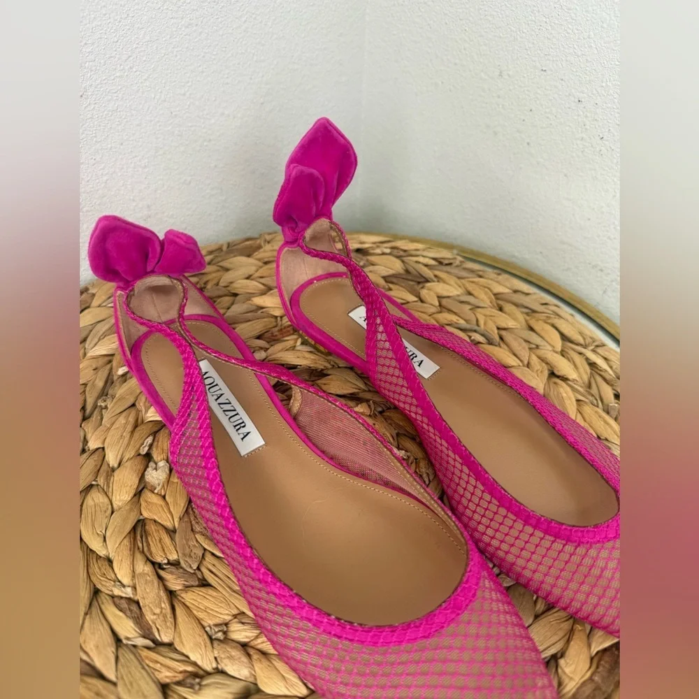 Aquazzura point flat